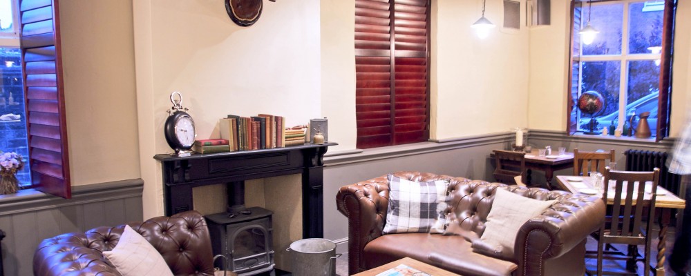 Sofa area crate and apple