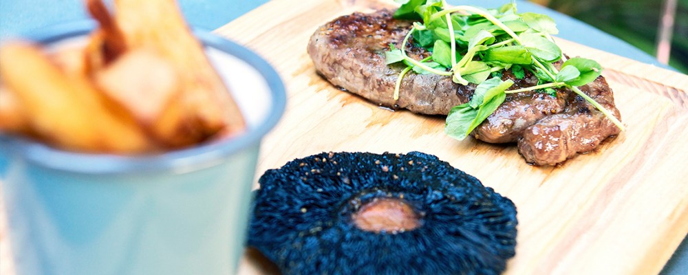 steak crate and apple